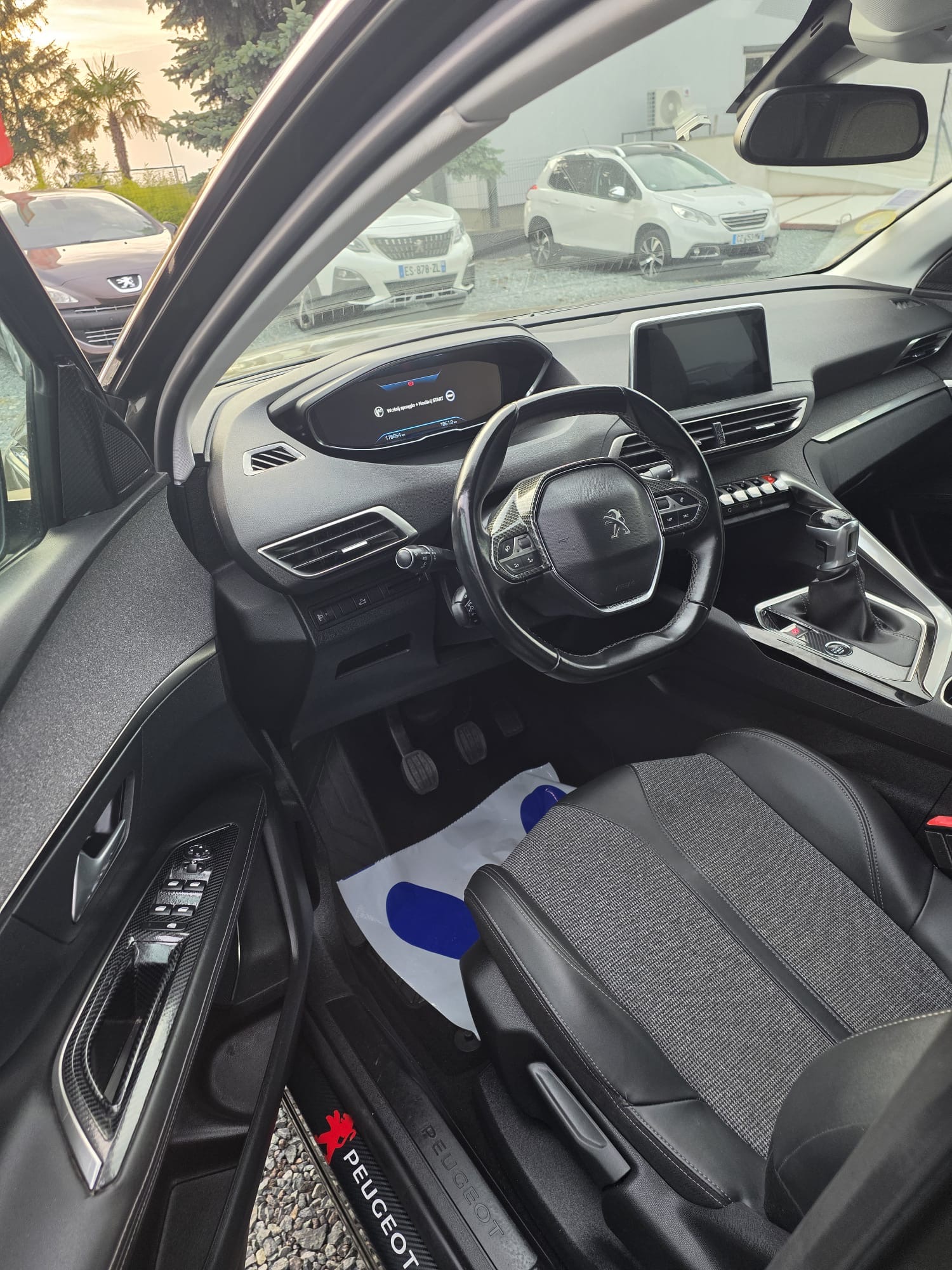 Peugeot 3008 1.5 BlueHDi Allure
